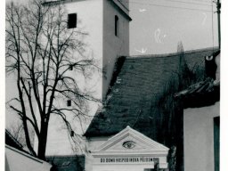 Velesin_kostel05